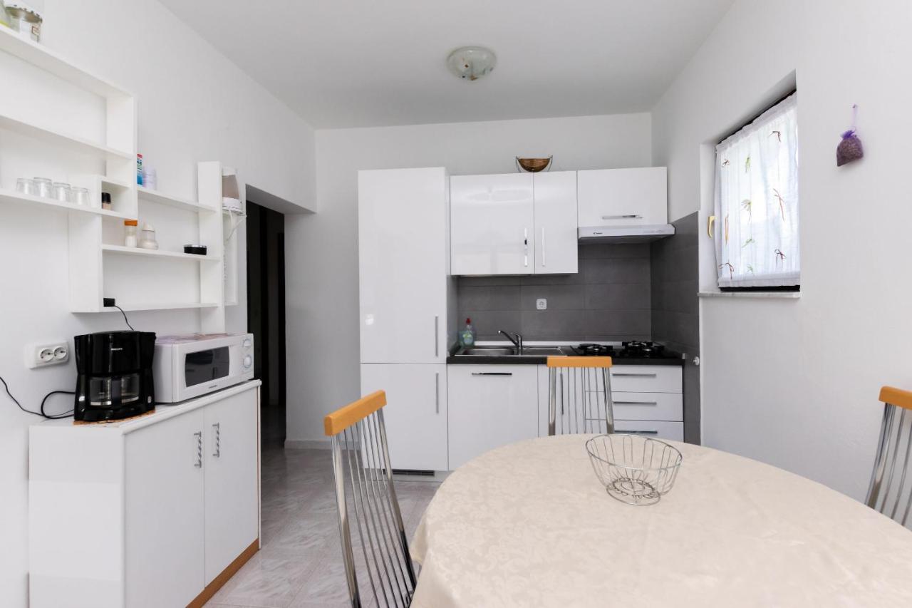 Apartments Anka Kampor Eksteriør billede